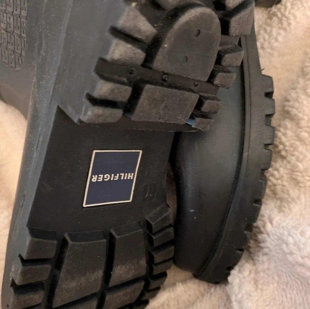 Tommy Hilfiger Tall Rain Boots - Sz  7 - Black Jacquard